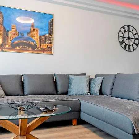 33rd Floor Twin & 7th Floor In Cevahir Sky Complex With Pool, Spa, Fitness And Parking Included In Price * סקופיה