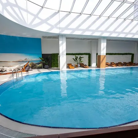 33rd Floor Twin In Cevahir Sky Complex With Pool, Spa, Fitness And Parking Included In Price Apartment Skopje