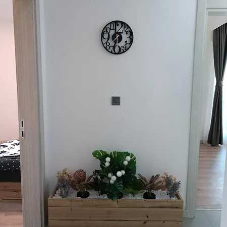 33rd Floor Twin & 7th Floor In Cevahir Sky Complex With Pool, Spa, Fitness And Parking Included In Price סקופיה